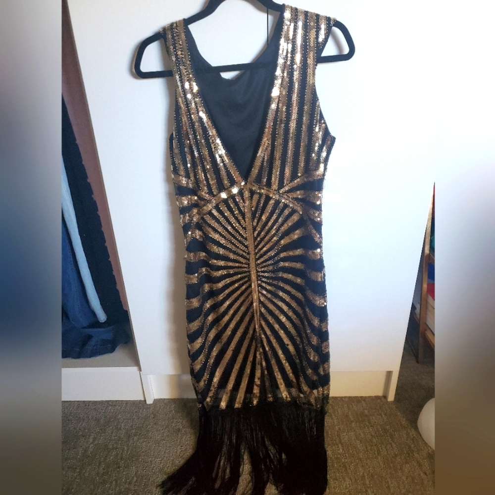 Fringe Bottom Sequined Gold and Black Flapper Style dress